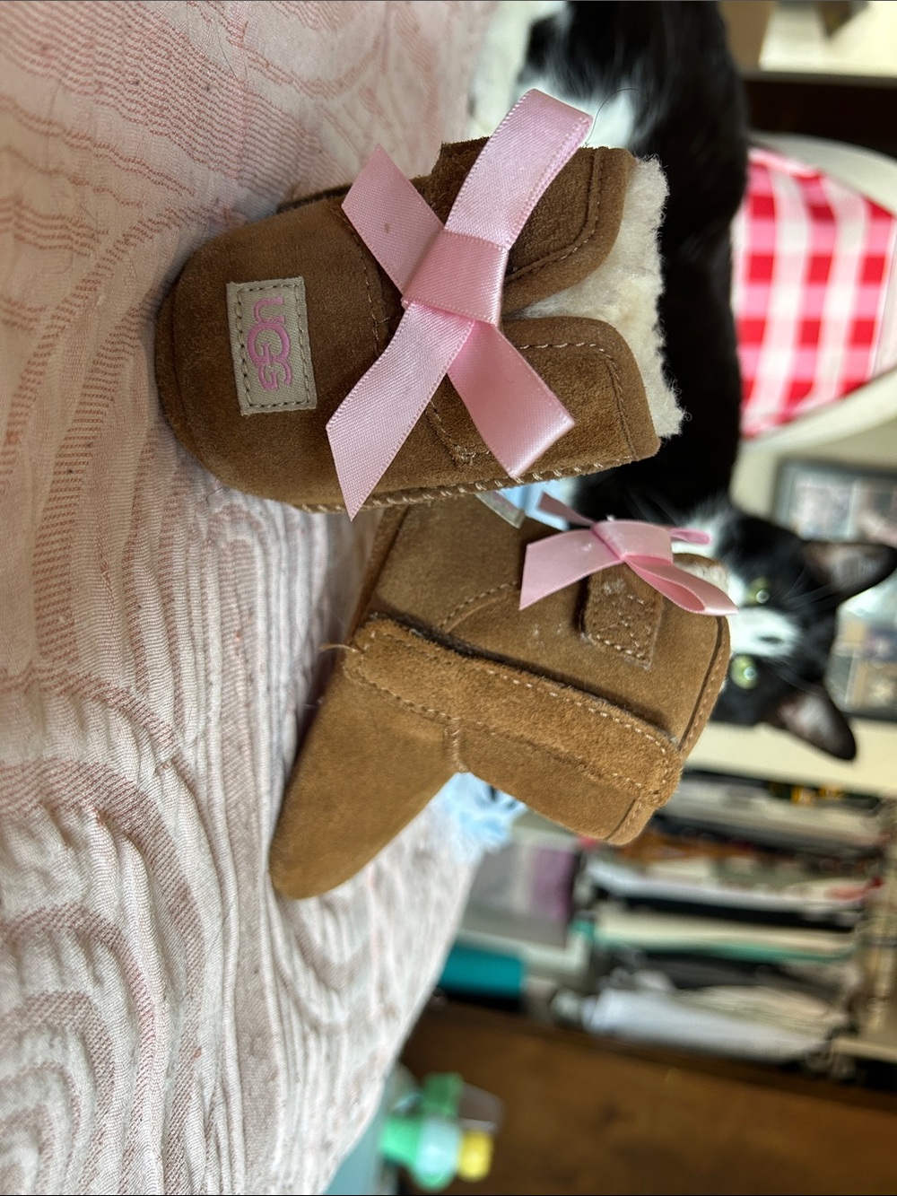 UGG Chestnut Baby Mittens with Pink Bow Trim